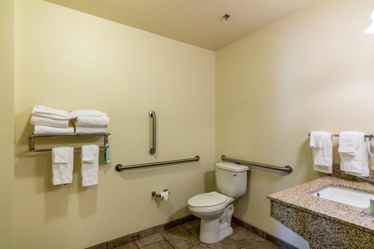 Cobblestone Inn & Suites - Barron Exterior foto